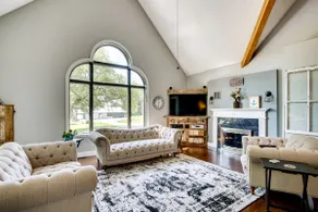 Spacious Family Villa w/ Decks in Chilton! - Image 3