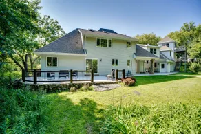 Spacious Family Villa w/ Decks in Chilton! - Image 2