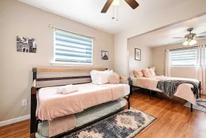 HotTub, Gameroom,15 mins to Dickies Arena, Firepit - Image 3