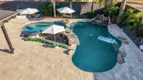 The Olive: Swim Up Bar 14 Person Hot Tub 5BR 9Beds - Image 5