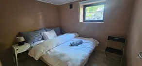 Modern 2-room apartment close to the city center with parking - Image 5