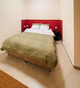 Charming 1BR steps from Shuk Machne Yehuda - Image 5