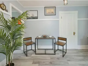 Sunny and Clean 1BR Suite Walk to LaHave River - Image 3