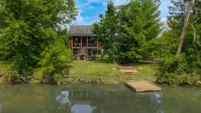 Creekside Cabin | Kayaks + Hot Tub - Image 4