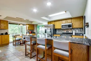 Walk to Pomme de Terre Lake: Pet-friendly Escape - Image 5