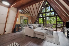 Cozy wooded retreat - newly updated - Image 2
