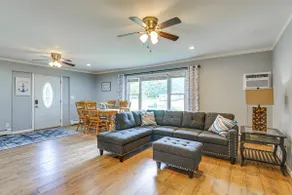 1 Block to Lake Huron: Pet-friendly Apt w/ Kayaks - Image 3