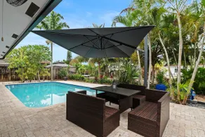 Luxury Stay Waterfront at Blue Lagoon | Pool - Image 3