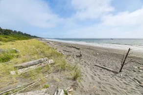 3-acre Property: Beachfront Home in Smith River! - Image 2
