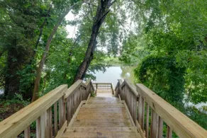 Fish, Relax & Enjoy Lake Views: Colonial Beach Gem - Image 4