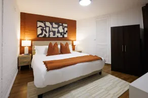 Inviting, Modern 1 Bedroom in Dumbo - Image 5