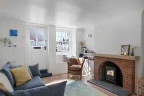Serene Cottage Nr the Waterfront Topsham - Image 2