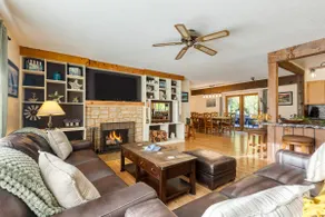 Walk to Cornet Bay | Firepit, Trails, Hot Tub - Image 3