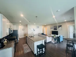 Spacious, Wyoming MI Getaway- Minutes to GR - Image 3