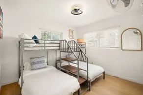 3BR Coastal Zen• Pet friendly • 3 Parking Spots! - Image 5