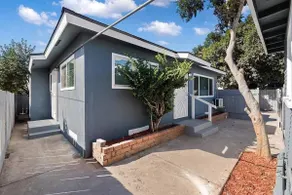 3BR Coastal Zen• Pet friendly • 3 Parking Spots! - Image 4