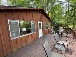 Cozy 3BR Northwoods Lakeside Cabin | Deck-Firepit - Image 3