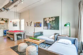 Walk to Vanderbilt: Eclectic Apt in Nashville - Image 5