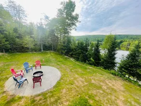 Eagle's View Riverfront Retreat w Panoramic Views - Image 4