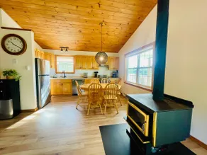 Eagle's View Riverfront Retreat w Panoramic Views - Image 5