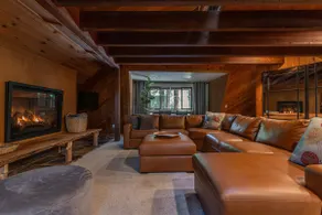 Tri-Level MCM Masterpiece Redwoods Golf & Spa - Image 3