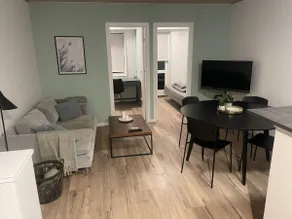 Four bedroom townhouse - Image 5
