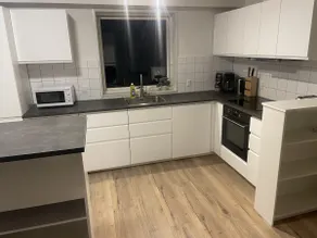 Four bedroom townhouse - Image 2