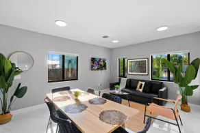 Miami Townhouse Near to Airport - Image 2