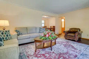 10 Mi to Downtown: Group Getaway in Minneapolis - Image 5