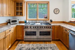 Dog Friendly Waterfront Estate - Sleeps 18 - Image 4