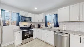 Gorgeous 2-King-Bed Lower Unit in Denver - Image 4
