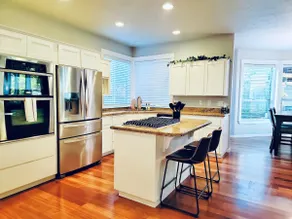 The Jordan House- outdoor kitchen, very spacious - Image 4