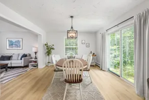Stylish comfort, great location - Image 2