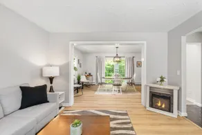 Stylish comfort, great location - Image 3