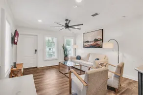 Katrina Cottage | Cozy Getaway for a Relaxing Stay - Image 4