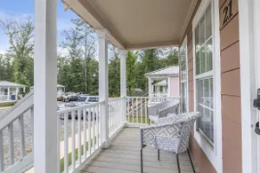 Katrina Cottage | Cozy Getaway for a Relaxing Stay - Image 5