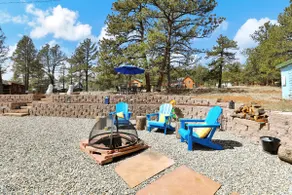 Timeless Pineview Cottage | Hot Tub & Pet Friendly - Image 5