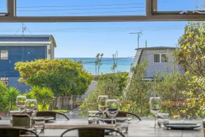 Beach Gum - Image 4
