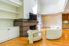 18 Mi to Boston - Stylish Unit in Upscale Enclave! - Image 5