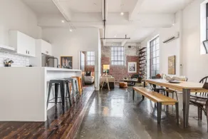 A New York Writer's Loft in Fitzroy - Image 3