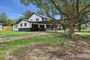 Updated 5 bedroom home in Bridge City - Image 5