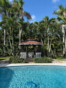Paradise in Palmetto Bay, with Pool-BBQ-Gazebo. - Image 2
