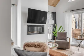 Aigle Blanc Comfort & Nature Spa, Fireplace - Image 4