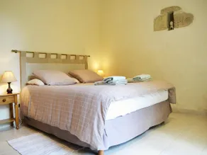 Tranquil Holiday Home in Saint-Martin-de-Gurson with Garden - Image 3