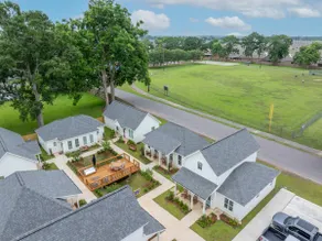 NEW Champion Cottage: next to Park, Sports Complex - Image 2