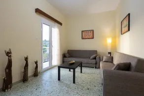 Valira Stathmos Home, Rustic Charm Cottage w Views - Image 2