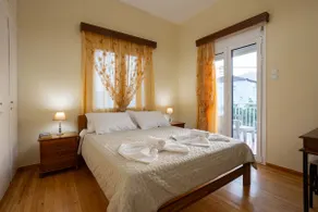 Valira Stathmos Home, Rustic Charm Cottage w Views - Image 5