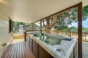 1/2 Mi to Yarrow Bay: Family Home in Kirkland - Image 2