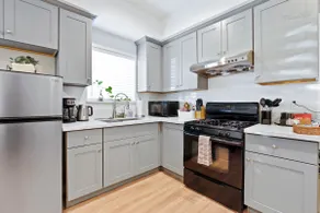 Modern 1BR Backhouse + Patio + Parking #TravelSGV - Image 3