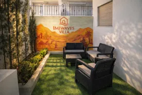 Chic Boho Stay w/ Parking, Rooftop & Workspace - Image 4